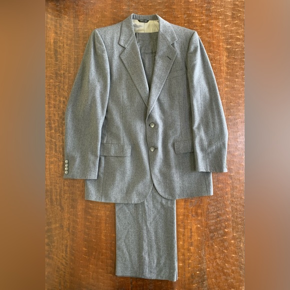 Lanvin Men’s Size 40R Gray With Blue Pinstripes Blazer - Picture 15 of 15